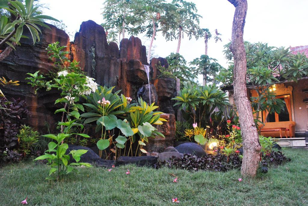 Trijaya Guest House Pemuteran Exterior photo